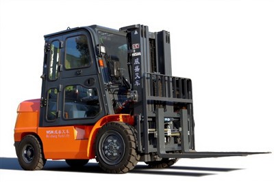 Дизельный погрузчик